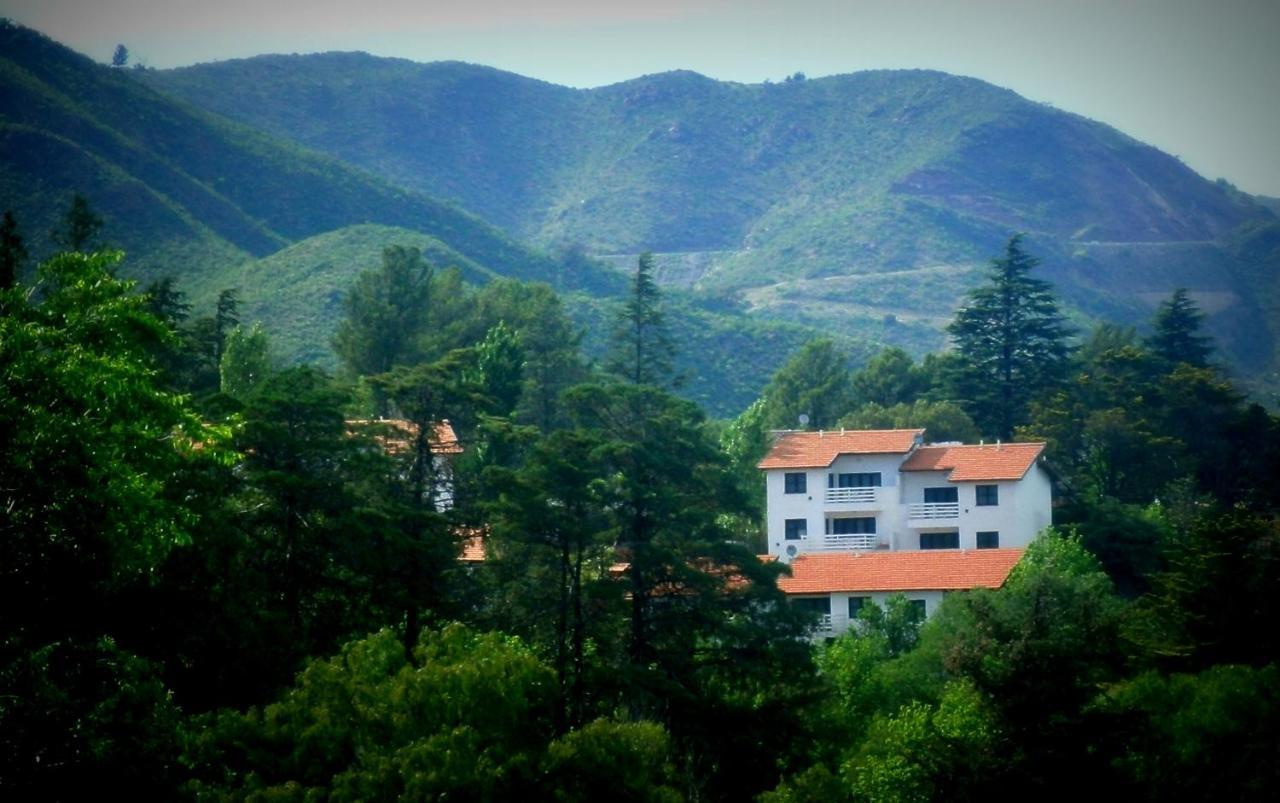 Las Ardillas Cabanas Y Suites La Falda Exterior foto