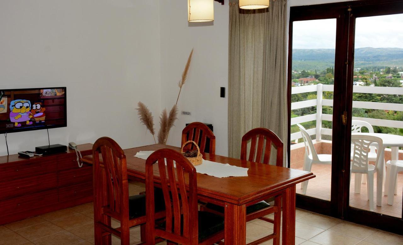 Las Ardillas Cabanas Y Suites La Falda Exterior foto